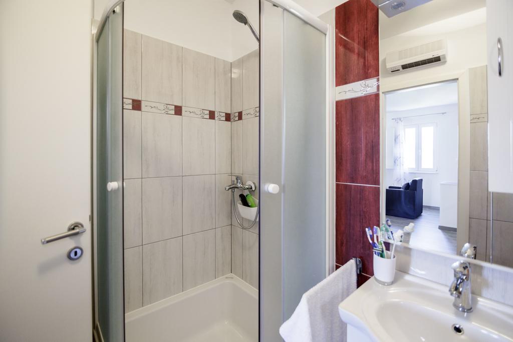 Apartman Jurica Komiža Exterior foto